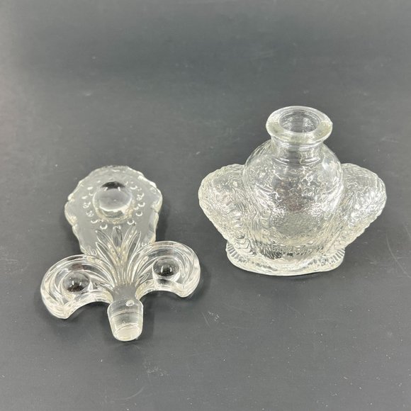 Vtg LE Smith Co Perfume Bottle Beaded Medallion Fleur de Lis Vanity 40s - Picture 6 of 16